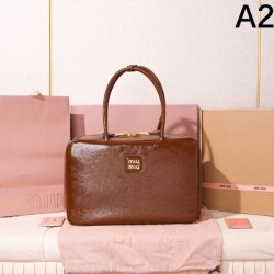 2025FW MIU MIU ミュウミュウ レディース トートバッグ 限定発売の冬季最新作