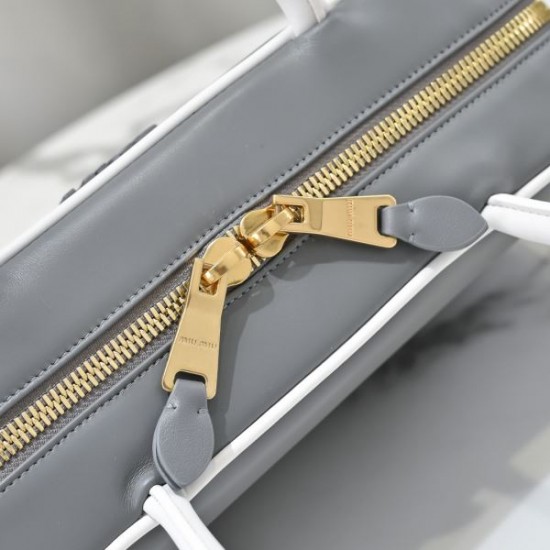 2025FW MIU MIU ミュウミュウ レディース トートバッグ 今冬大人気の最新セール