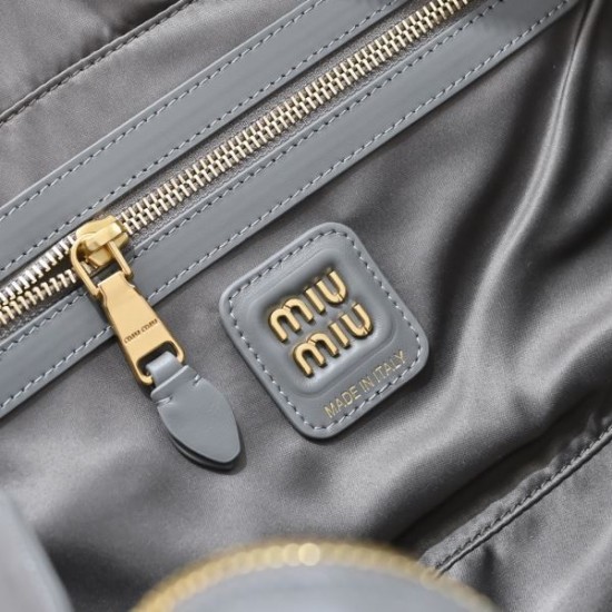 2025FW MIU MIU ミュウミュウ レディース トートバッグ 今冬大人気の最新セール