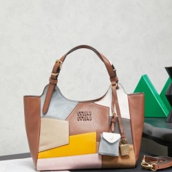2025FW MIU MIU ミュウミュウ レディース トートバッグ 大切な方への最適ギフト