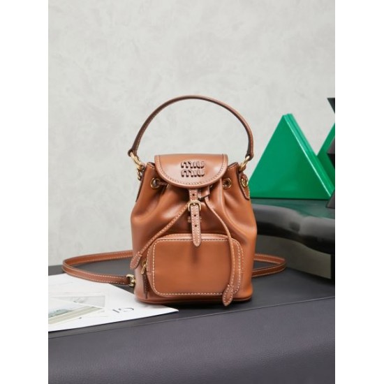 2025FW MIU MIU ミュウミュウ レディースバッグ バックパック カジュアル感強めの旬デザイン