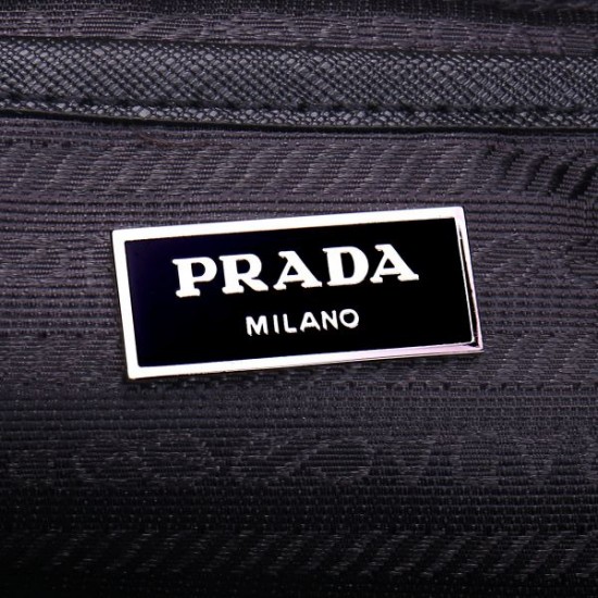 2025FW PRADA プラダ レディースバッグ バックパック シンプルで洗練されたデザイン