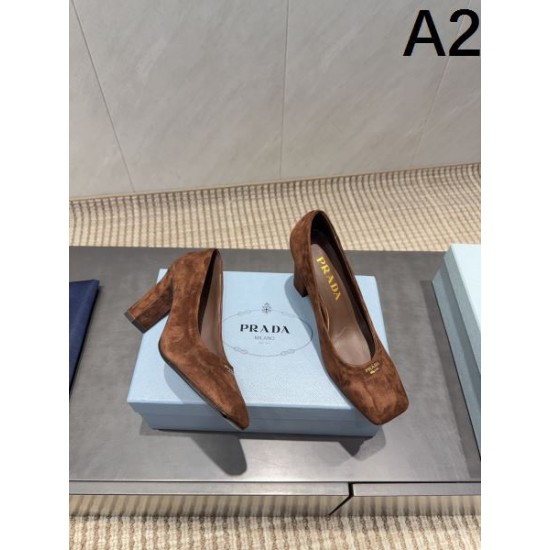 2025FW 雑誌＆街で話題の人気 PRADA プラダ ハイヒール