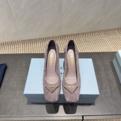 2025FW 一歩先のおしゃれ上級者 PRADA プラダ ハイヒール
