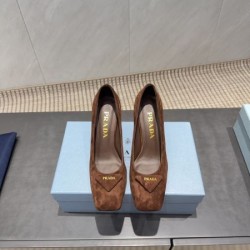 2025FW 一歩先のおしゃれ上級者 PRADA プラダ ハイヒール