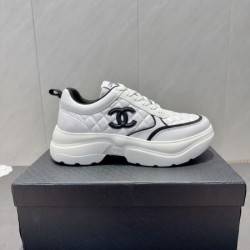 2025FW 軽やかで快適な履き心地 CHANEL シャネル カジュアルシューズ