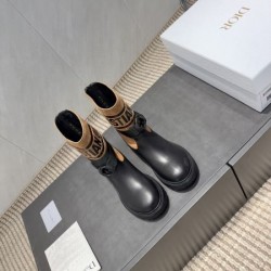 2025FW 秋冬新作コレクション登場 DIOR ディオール ブーツ