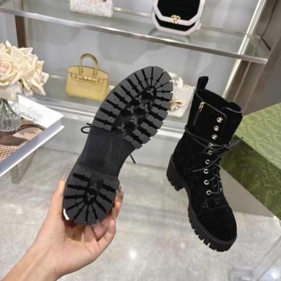 2025FW 先着順で早い者勝ち GUCCI グッチ ブーツ