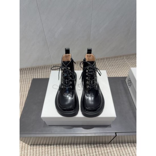 2025FW 絶対かわいいと話題 LOEWE ロエベ ブーツ