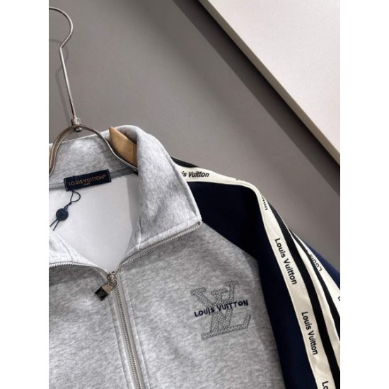 2025FW LOUIS VUITTON ルイヴィトン 上下セット 冬でも軽やかに着こなせるコーデ