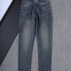 2025FW BURBERRY バーバリー ジーパン 視線を集める今冬注目モデル