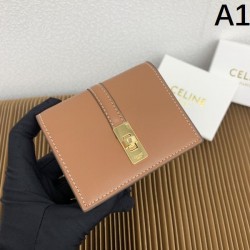 2025FW 二つ折り財布 CELINE セリーヌ この冬、心ゆくまで楽しめるアイテム