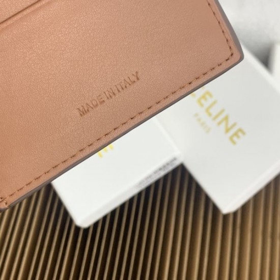 2025FW 三つ折り財布 CELINE セリーヌ 日本未上陸の話題のブランド