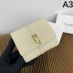2025FW 三つ折り財布 CELINE セリーヌ 大人の魅力が溢れ出るデザイン