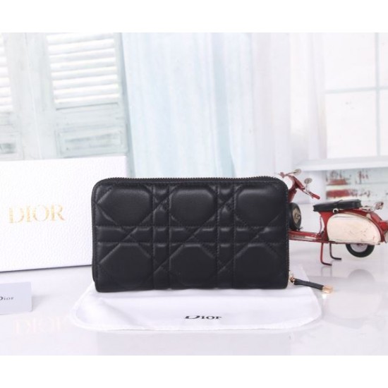 2025FW 長財布 DIOR ディオール 今季トレンドの注目ブランド