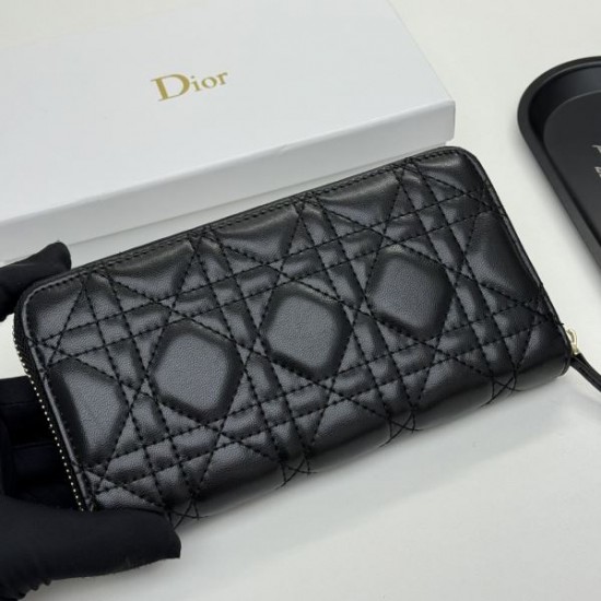 2025FW 長財布 DIOR ディオール 定番でありながら新鮮な魅力