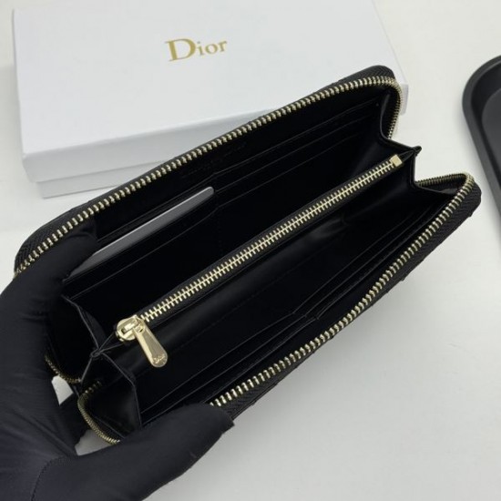 2025FW 長財布 DIOR ディオール 定番でありながら新鮮な魅力