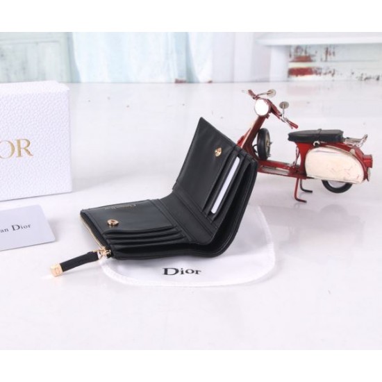 2025FW 二つ折り財布 DIOR ディオール ファン必見、注目の秋冬新作