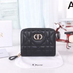 2025FW 二つ折り財布 DIOR ディオール 人気アイテム、早めの購入がおすすめ