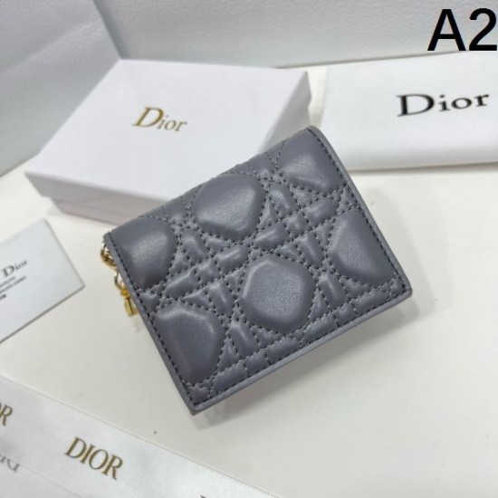 2025FW 二つ折り財布 DIOR ディオール 今季注目の話題作、必見の新作