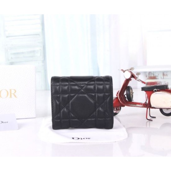 2025FW 三つ折り財布 DIOR ディオール 飽きの来ない洗練されたデザイン