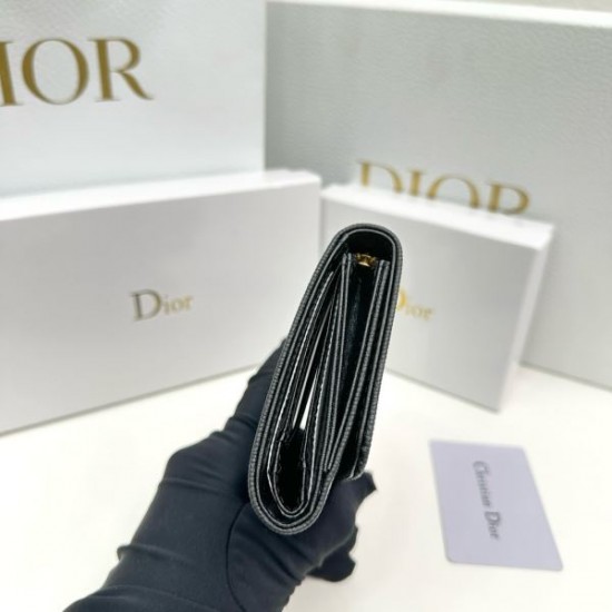2025FW 三つ折り財布 DIOR ディオール 愛用者続出！定番人気のアイテム
