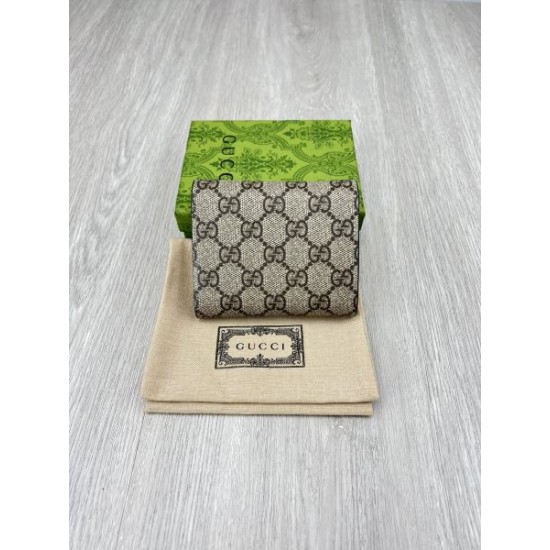 2025FW 三つ折り財布 GUCCI グッチ ファッション誌にも登場する注目アイテム