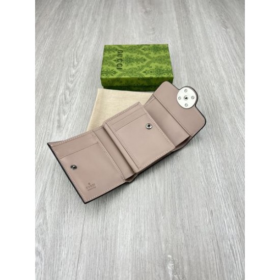 2025FW 三つ折り財布 GUCCI グッチ ファッション誌にも登場する注目アイテム