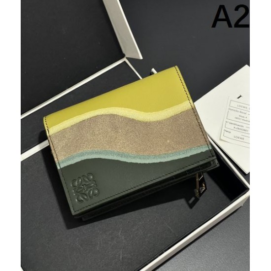 2025FW 二つ折り財布 LOEWE ロエベ 人気モデル、今冬の注目新作