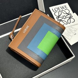 2025FW 二つ折り財布 LOEWE ロエベ 秋冬シーズンにぴったりなファン必見の新作