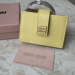 2025FW カードケース MIU MIU ミュウミュウ 最短1週間でお届け、日本未発売