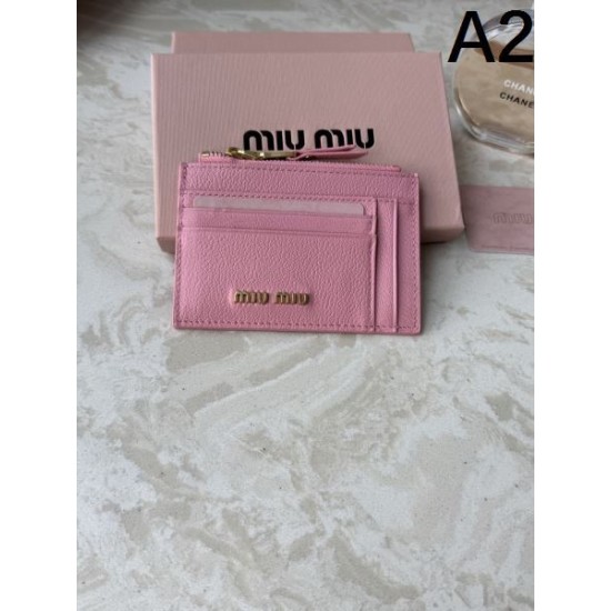 2025FW カードケース MIU MIU ミュウミュウ 先着順、早い者勝ち限定商品