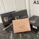 2025FW 二つ折り財布 PRADA プラダ 目を引く、必見の冬季新作