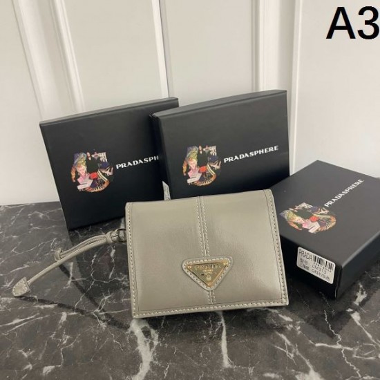 2025FW 二つ折り財布 PRADA プラダ 目を引く、必見の冬季新作