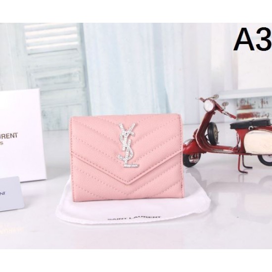 2025FW 三つ折り財布 YSL イヴ サンローラン カジュアルコーデにぴったりなアイテム