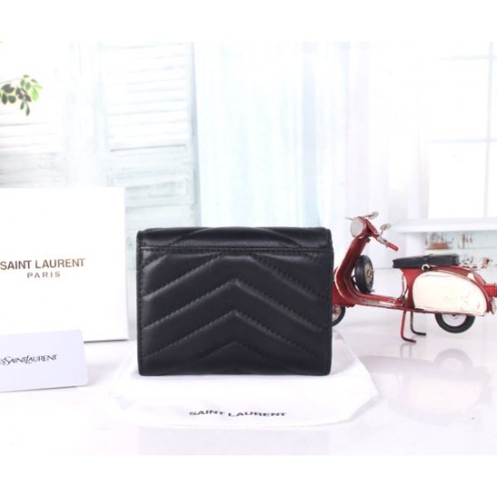 2025FW 三つ折り財布 YSL イヴ サンローラン カジュアルコーデにぴったりなアイテム