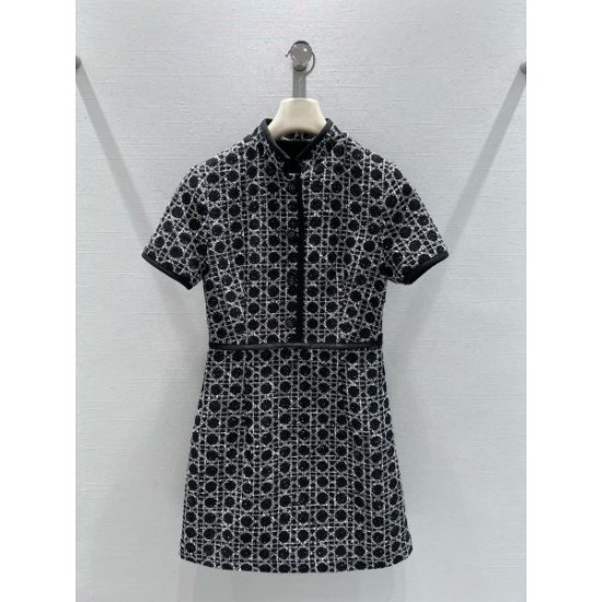 2026新品 ワンピース DIOR ディオール 雑誌掲載・街中で話題
