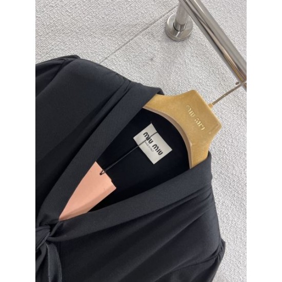 2026新品 ワンピース MIU MIU ミュウミュウ 即完売予想の大人気モデル