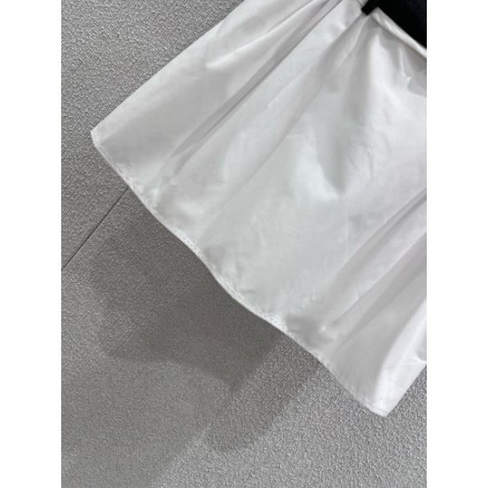 2026新品 スカート PRADA プラダ 取扱店舗限定の希少アイテム