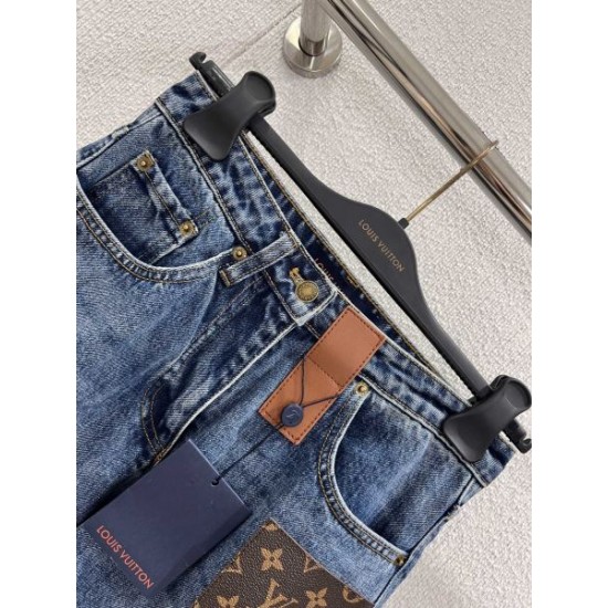 2026新品 デニムパンツ LOUIS VUITTON ルイヴィトン 魅力の詰まったスタイル