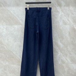 2026新品 カジュアルパンツ MIU MIU ミュウミュウ 都会的な印象のスタイル