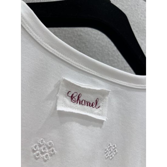 2026新品 半袖Tシャツ CHANEL シャネル 個性を引き立てるデザイン