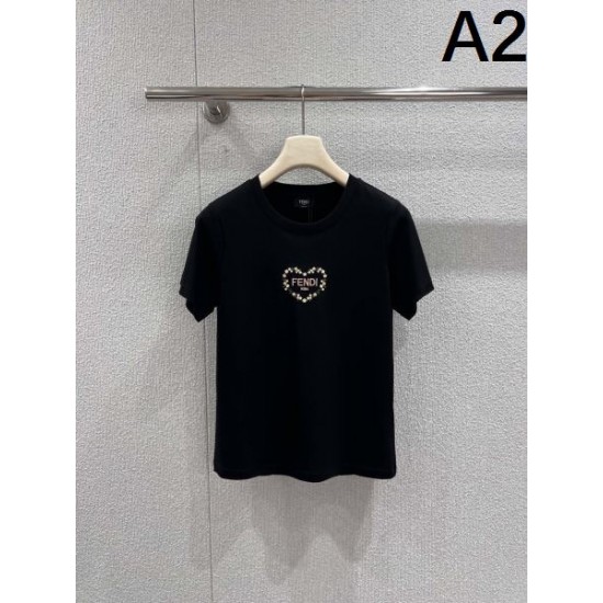 2026新品 半袖Tシャツ FENDI フェンディ 新作を特別価格で