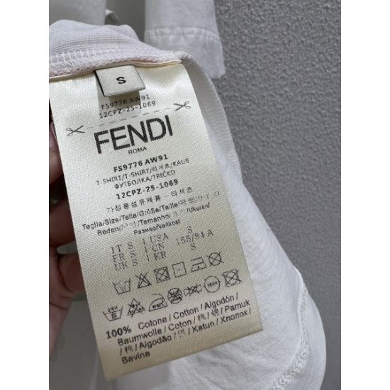 2026新品 半袖Tシャツ FENDI フェンディ 日本でも支持の高い人気モデル