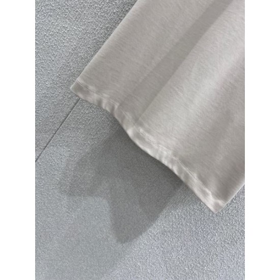 2026新品 半袖Tシャツ LOUIS VUITTON ルイヴィトン レトロ感漂うデザイン