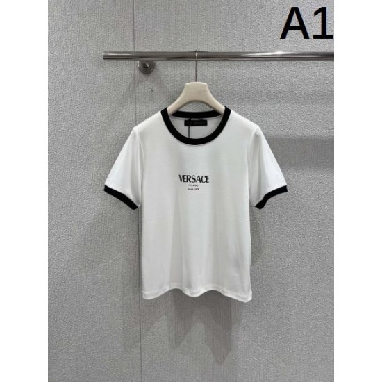 2026新品 半袖Tシャツ VERSACE ヴェルサーチェ ブランドらしさ際立つ一着