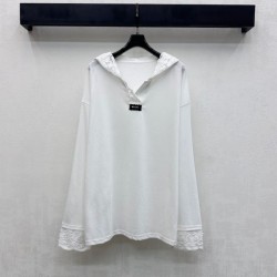 2026新品 スウェット MIU MIU ミュウミュウ 少量入荷の限定モデル