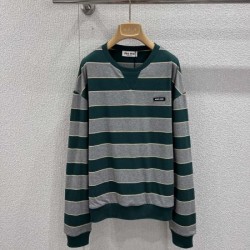 2026新品 スウェット MIU MIU ミュウミュウ クールで都会的な印象