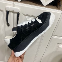 GUCCI グッチ 2025SS 新作数量限定セール メンズ用 カジュアルシューズ