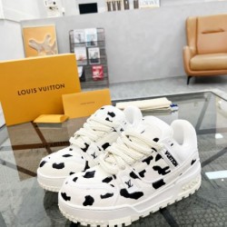 LOUIS VUITTON ルイヴィトン 2025SS 限定価格 メンズ用 カジュアルシューズ